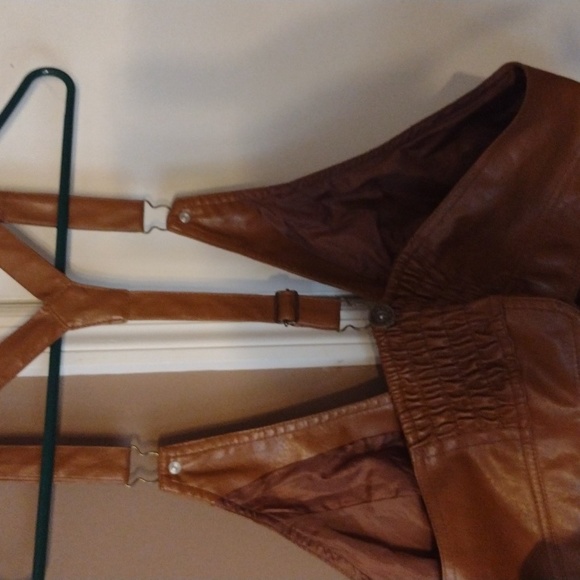 New look faux vest - Picture 2 of 4